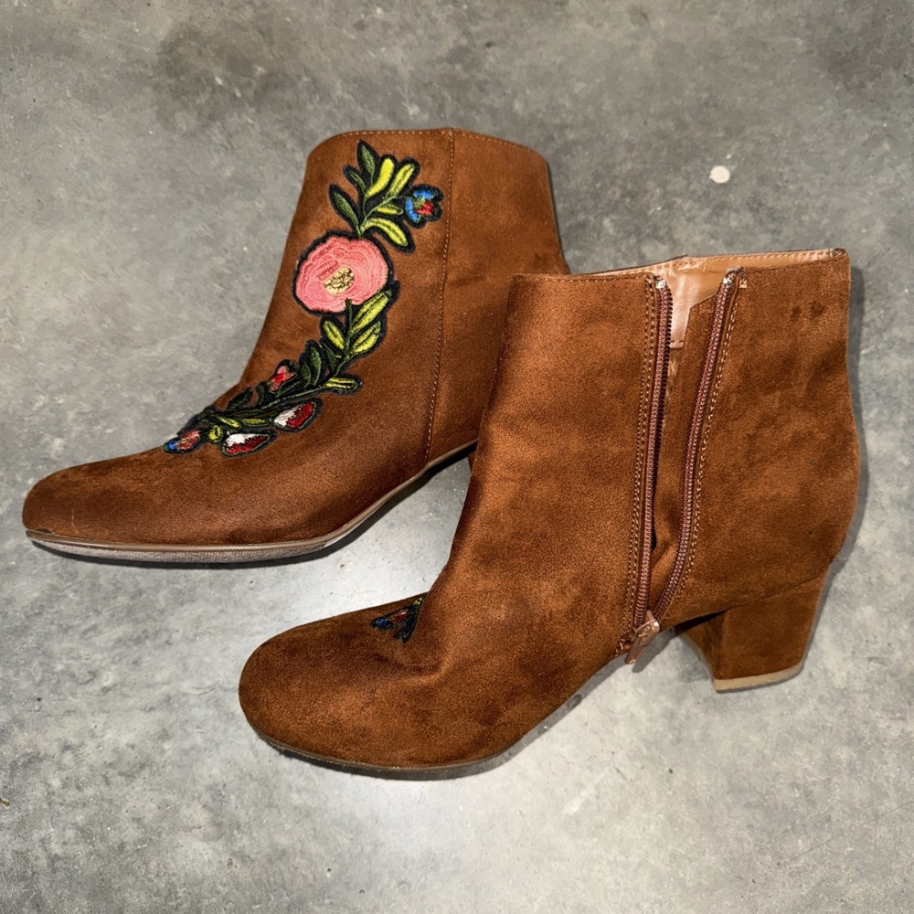 Bamboo AUTUMN Floral Embroidery Block Heel Vegan Suede Ankle Boots Almond Bootie - Picture 2 of 6